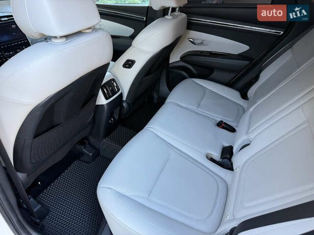 Білий Хендай Туксон, об'ємом двигуна 2 л та пробігом 37 тис. км за 28500 $, фото 17 на Automoto.ua