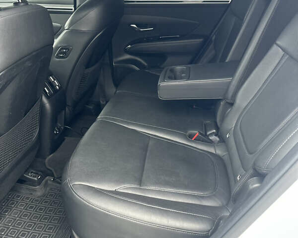 Білий Хендай Туксон, об'ємом двигуна 1.6 л та пробігом 95 тис. км за 31000 $, фото 27 на Automoto.ua