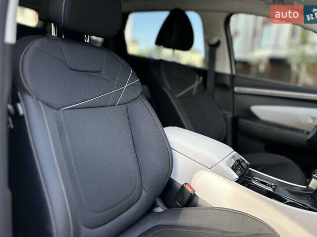 Белый Хендай Туксон, объемом двигателя 2.5 л и пробегом 47 тыс. км за 30000 $, фото 38 на Automoto.ua