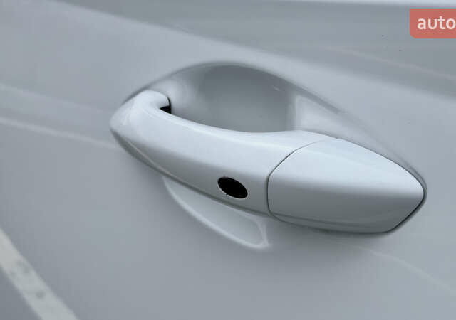 Білий Хендай Туксон, об'ємом двигуна 2 л та пробігом 67 тис. км за 24500 $, фото 66 на Automoto.ua