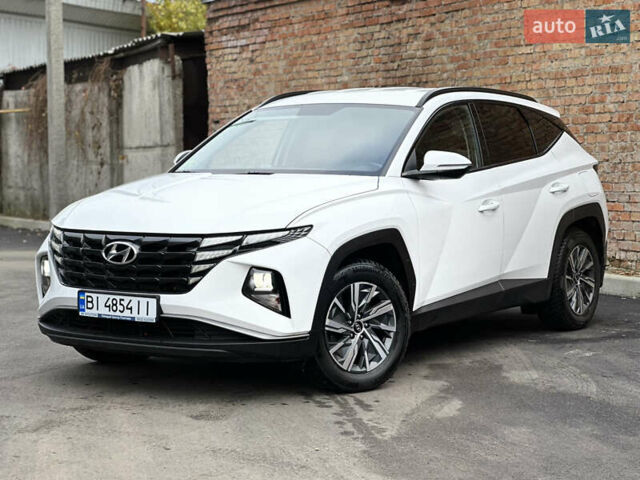 Белый Хендай Туксон, объемом двигателя 2 л и пробегом 123 тыс. км за 22800 $, фото 3 на Automoto.ua