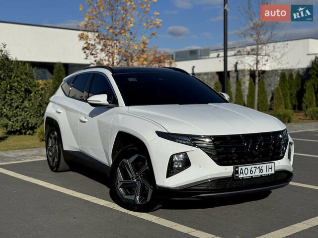 Белый Хендай Туксон, объемом двигателя 2 л и пробегом 147 тыс. км за 23700 $, фото 3 на Automoto.ua