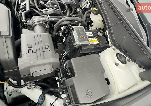 Білий Хендай Туксон, об'ємом двигуна 2 л та пробігом 67 тис. км за 24500 $, фото 60 на Automoto.ua