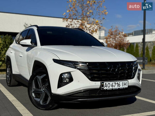 Белый Хендай Туксон, объемом двигателя 2 л и пробегом 147 тыс. км за 23700 $, фото 8 на Automoto.ua