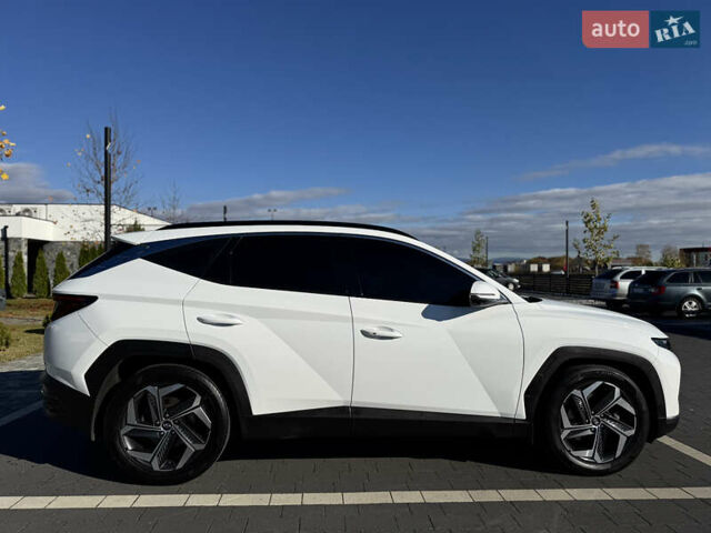 Белый Хендай Туксон, объемом двигателя 2 л и пробегом 147 тыс. км за 23700 $, фото 15 на Automoto.ua