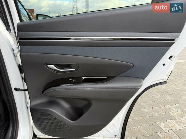 Белый Хендай Туксон, объемом двигателя 2 л и пробегом 41 тыс. км за 24650 $, фото 21 на Automoto.ua