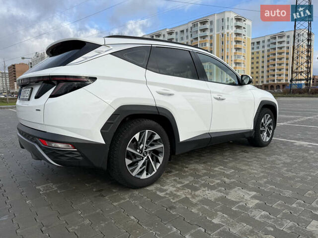 Белый Хендай Туксон, объемом двигателя 2 л и пробегом 41 тыс. км за 23950 $, фото 4 на Automoto.ua