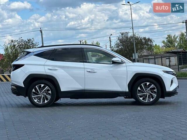 Білий Хендай Туксон, об'ємом двигуна 1.6 л та пробігом 47 тис. км за 33290 $, фото 3 на Automoto.ua