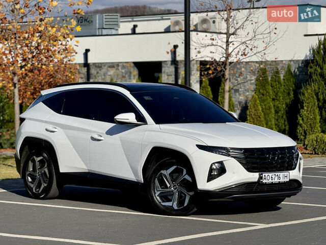 Белый Хендай Туксон, объемом двигателя 2 л и пробегом 147 тыс. км за 23700 $, фото 4 на Automoto.ua