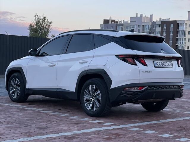 Белый Хендай Туксон, объемом двигателя 2 л и пробегом 36 тыс. км за 23900 $, фото 5 на Automoto.ua