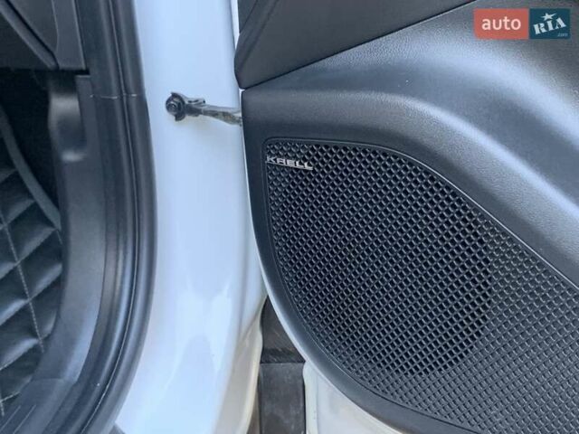 Белый Хендай Туксон, объемом двигателя 1.6 л и пробегом 97 тыс. км за 32800 $, фото 54 на Automoto.ua