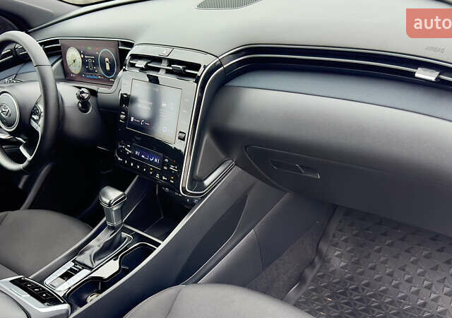 Білий Хендай Туксон, об'ємом двигуна 2 л та пробігом 67 тис. км за 24500 $, фото 41 на Automoto.ua