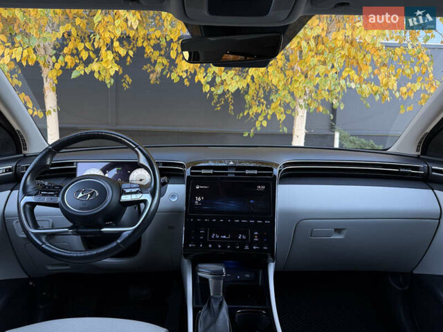 Білий Хендай Туксон, об'ємом двигуна 2 л та пробігом 37 тис. км за 28500 $, фото 24 на Automoto.ua