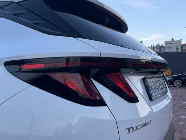 Белый Хендай Туксон, объемом двигателя 2 л и пробегом 36 тыс. км за 23900 $, фото 12 на Automoto.ua