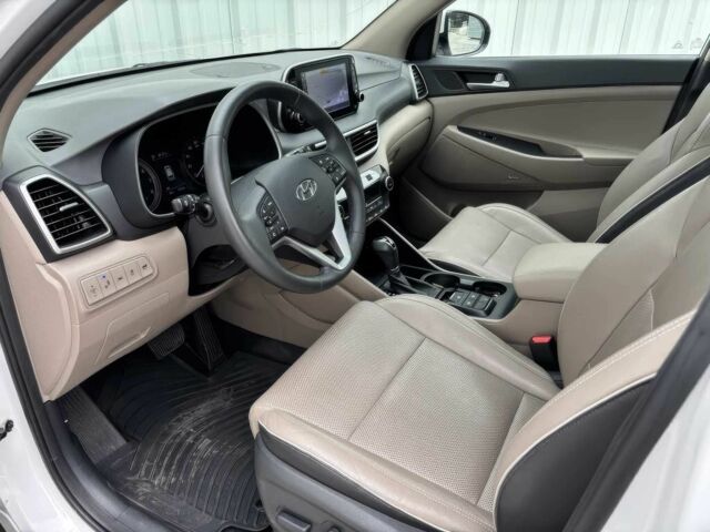 Білий Хендай Туксон, об'ємом двигуна 2.4 л та пробігом 31 тис. км за 7500 $, фото 5 на Automoto.ua