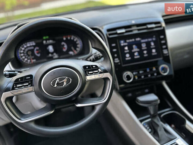 Белый Хендай Туксон, объемом двигателя 2.5 л и пробегом 47 тыс. км за 30000 $, фото 28 на Automoto.ua