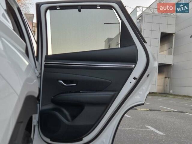 Білий Хендай Туксон, об'ємом двигуна 1.6 л та пробігом 42 тис. км за 32500 $, фото 76 на Automoto.ua