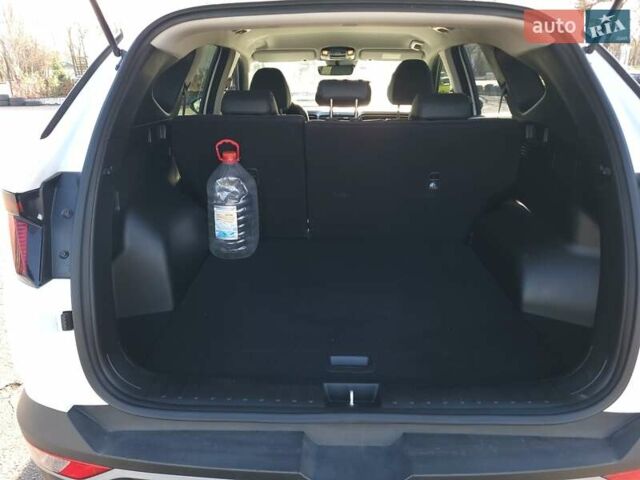 Белый Хендай Туксон, объемом двигателя 2 л и пробегом 108 тыс. км за 27999 $, фото 11 на Automoto.ua