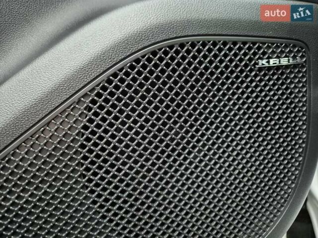 Білий Хендай Туксон, об'ємом двигуна 1.6 л та пробігом 41 тис. км за 33600 $, фото 51 на Automoto.ua