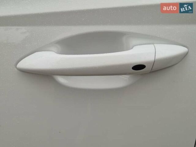 Білий Хендай Туксон, об'ємом двигуна 1.6 л та пробігом 41 тис. км за 33600 $, фото 70 на Automoto.ua