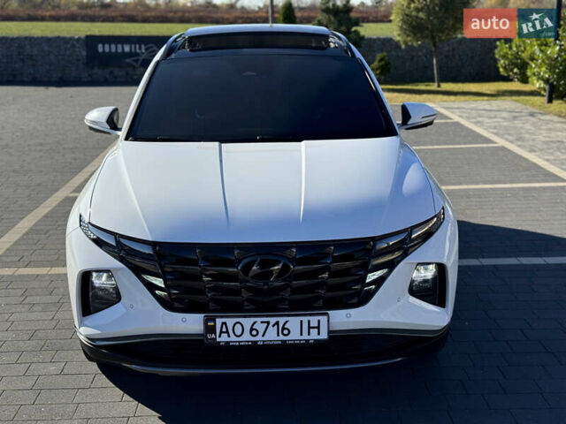 Белый Хендай Туксон, объемом двигателя 2 л и пробегом 147 тыс. км за 23700 $, фото 60 на Automoto.ua