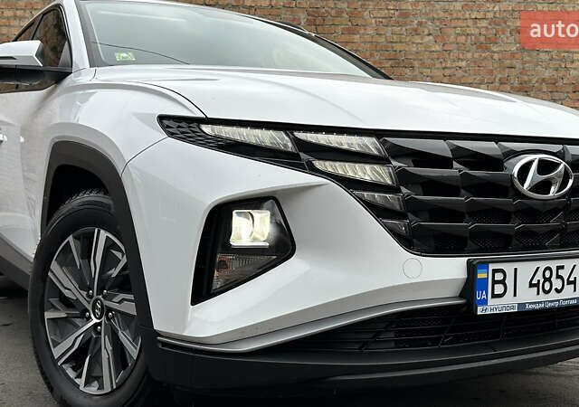 Белый Хендай Туксон, объемом двигателя 2 л и пробегом 123 тыс. км за 22800 $, фото 10 на Automoto.ua