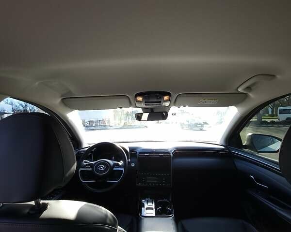 Белый Хендай Туксон, объемом двигателя 2 л и пробегом 108 тыс. км за 27999 $, фото 17 на Automoto.ua