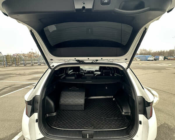 Білий Хендай Туксон, об'ємом двигуна 1.6 л та пробігом 95 тис. км за 31000 $, фото 23 на Automoto.ua