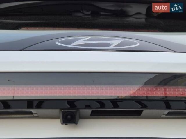 Білий Хендай Туксон, об'ємом двигуна 1.6 л та пробігом 42 тис. км за 32500 $, фото 31 на Automoto.ua