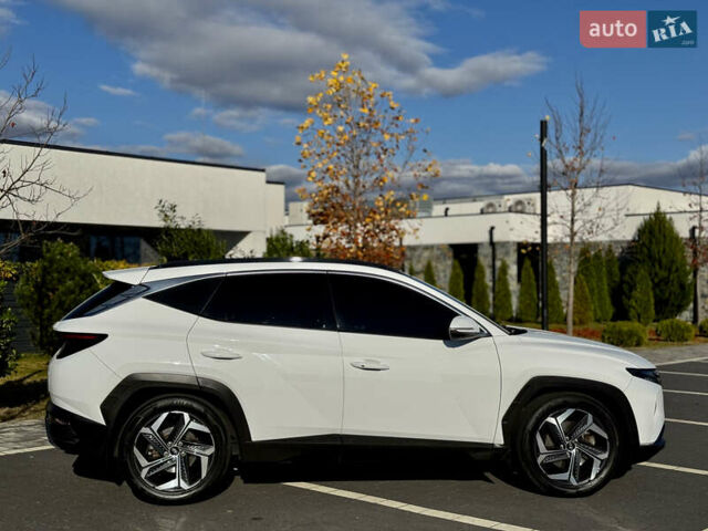 Белый Хендай Туксон, объемом двигателя 2 л и пробегом 147 тыс. км за 23700 $, фото 94 на Automoto.ua