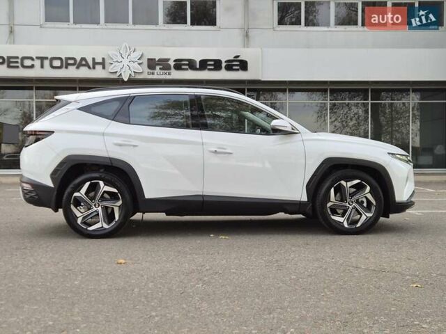 Білий Хендай Туксон, об'ємом двигуна 1.6 л та пробігом 41 тис. км за 33600 $, фото 16 на Automoto.ua