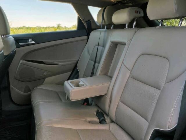 Белый Хендай Туксон, объемом двигателя 2.4 л и пробегом 21 тыс. км за 9800 $, фото 9 на Automoto.ua