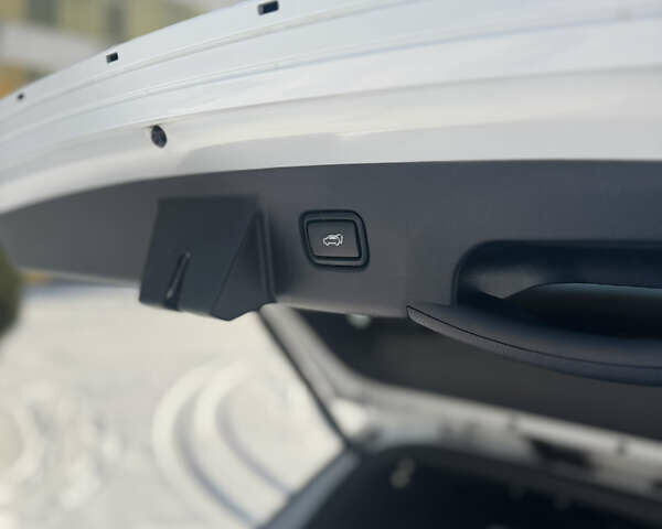 Белый Хендай Туксон, объемом двигателя 2 л и пробегом 89 тыс. км за 28700 $, фото 22 на Automoto.ua