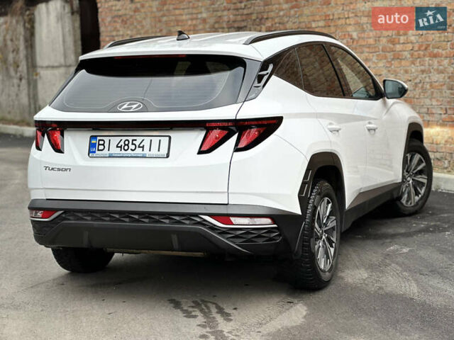 Белый Хендай Туксон, объемом двигателя 2 л и пробегом 123 тыс. км за 22800 $, фото 16 на Automoto.ua