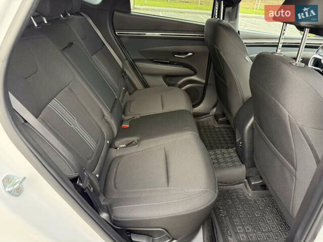 Белый Хендай Туксон, объемом двигателя 2 л и пробегом 41 тыс. км за 24650 $, фото 22 на Automoto.ua