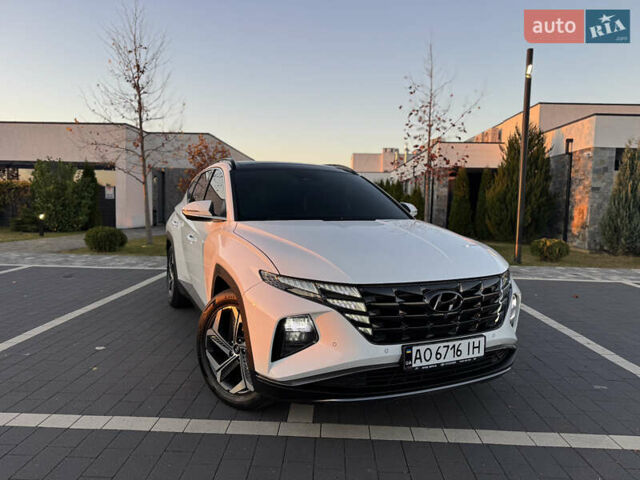 Белый Хендай Туксон, объемом двигателя 2 л и пробегом 147 тыс. км за 23700 $, фото 111 на Automoto.ua