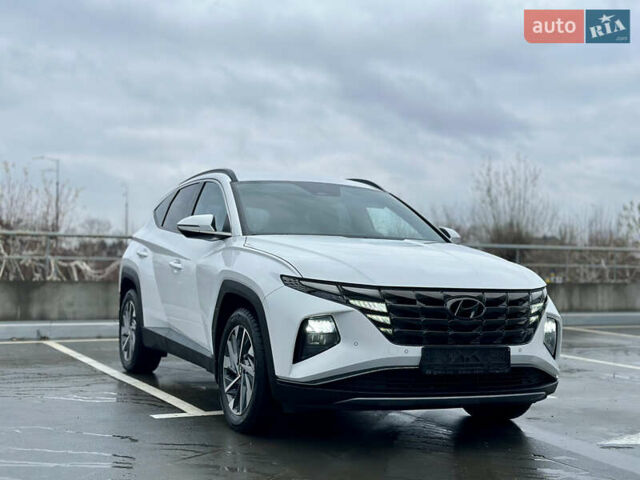 Білий Хендай Туксон, об'ємом двигуна 2 л та пробігом 67 тис. км за 24500 $, фото 1 на Automoto.ua