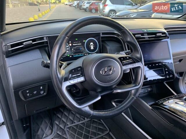 Белый Хендай Туксон, объемом двигателя 1.6 л и пробегом 97 тыс. км за 32800 $, фото 38 на Automoto.ua