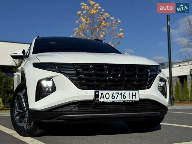 Белый Хендай Туксон, объемом двигателя 2 л и пробегом 147 тыс. км за 23700 $, фото 7 на Automoto.ua