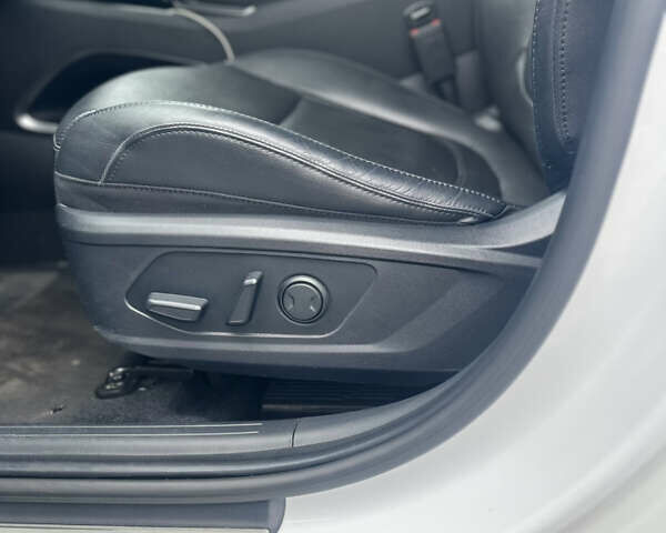 Білий Хендай Туксон, об'ємом двигуна 1.6 л та пробігом 95 тис. км за 31000 $, фото 31 на Automoto.ua