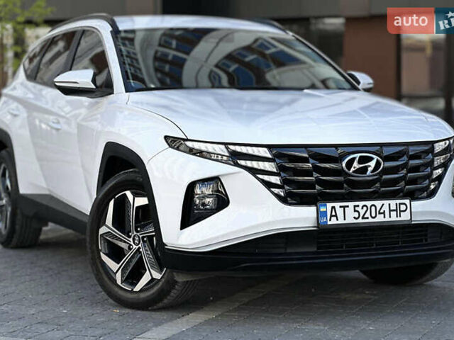 Белый Хендай Туксон, объемом двигателя 2.5 л и пробегом 47 тыс. км за 30000 $, фото 3 на Automoto.ua