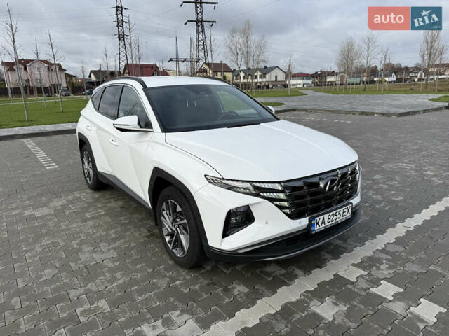 Белый Хендай Туксон, объемом двигателя 2 л и пробегом 41 тыс. км за 24650 $, фото 1 на Automoto.ua