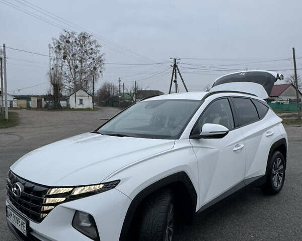 Белый Хендай Туксон, объемом двигателя 2 л и пробегом 89 тыс. км за 28100 $, фото 22 на Automoto.ua