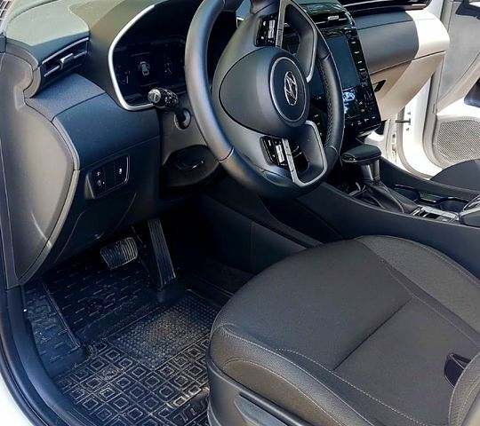 Хендай Туксон 2023 в Харькове на Automoto.ua Белый Хендай Туксон, объемом двигателя 2 л и пробегом 13 тыс. км за 30500 $, фото 6 на Automoto.ua