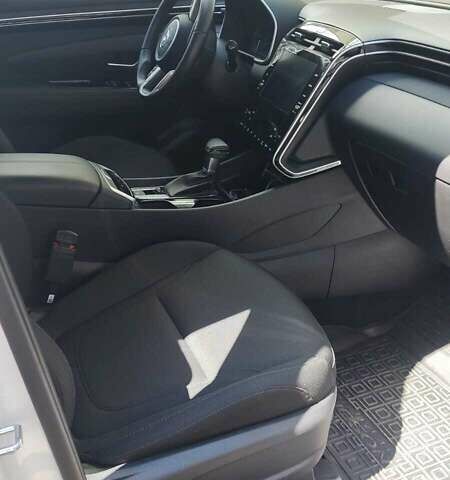 Белый Хендай Туксон, объемом двигателя 2 л и пробегом 16 тыс. км за 32300 $, фото 2 на Automoto.ua