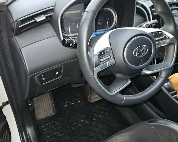 Белый Хендай Туксон, объемом двигателя 2 л и пробегом 26 тыс. км за 28500 $, фото 8 на Automoto.ua