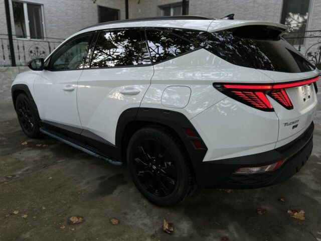 Белый Хендай Туксон, объемом двигателя 2.5 л и пробегом 9 тыс. км за 16000 $, фото 11 на Automoto.ua