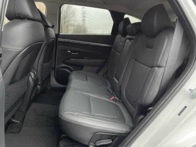 Білий Хендай Туксон, об'ємом двигуна 2.5 л та пробігом 25 тис. км за 11000 $, фото 8 на Automoto.ua