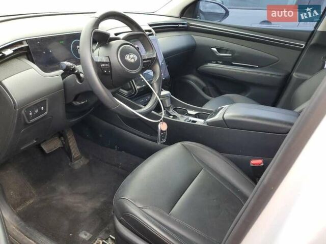 Білий Хендай Туксон, об'ємом двигуна 2.5 л та пробігом 101 тис. км за 7200 $, фото 6 на Automoto.ua