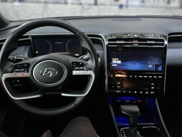 Белый Хендай Туксон, объемом двигателя 2.5 л и пробегом 9 тыс. км за 16000 $, фото 1 на Automoto.ua